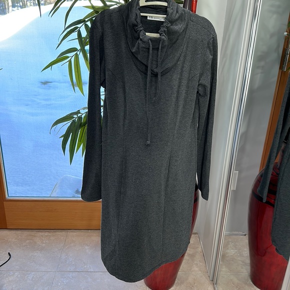 Fig Dress - Picture 1 of 5